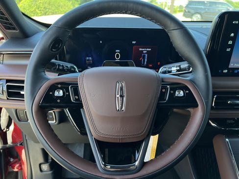 New 2025 Lincoln Aviator Reserve w/ Equipment Group 201A image 17