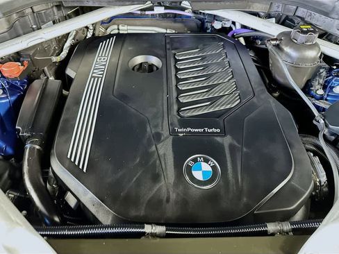 Used 2022 BMW X5 sDrive40i w/ Premium Package image 9