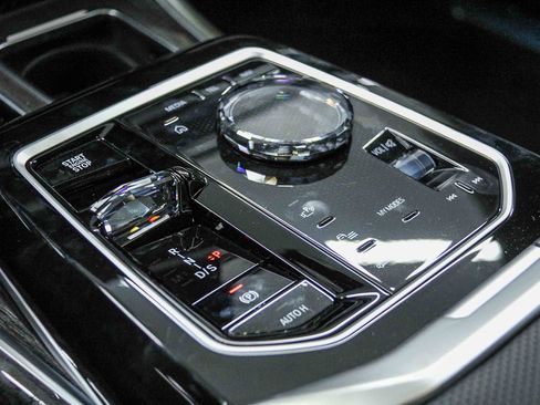 New 2026 BMW 740i image 20