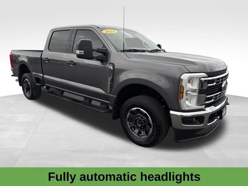 Used 2024 Ford F250 XLT image 10