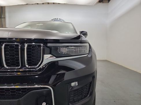 New 2025 Jeep Grand Cherokee Overland w/ Trailer Tow Package image 36