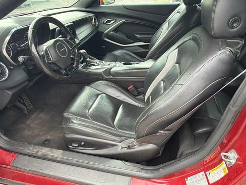 Used 2016 Chevrolet Camaro LT RWD image 15