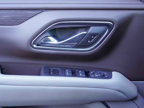 Used 2024 Chevrolet Tahoe Z71 w/ Luxury Package image 15