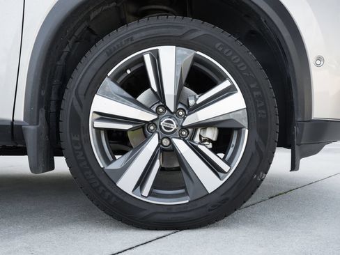 Used 2021 Nissan Rogue Platinum FWD image 12