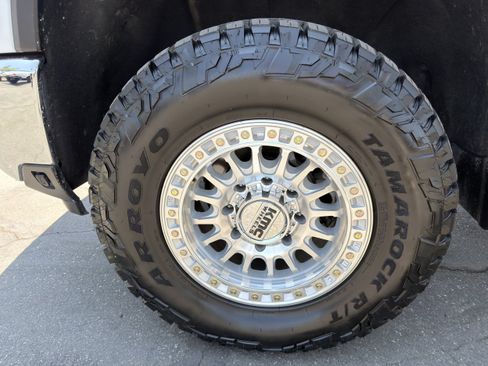Used 2024 Chevrolet Silverado 2500 LTZ w/ LTZ Convenience Package AWD/4WD image 42