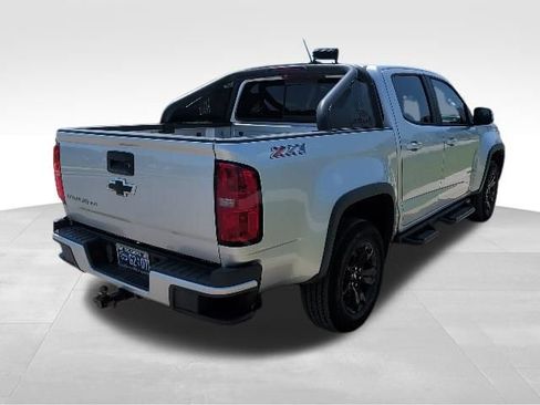 Used 2017 Chevrolet Colorado Z71 AWD/4WD image 3