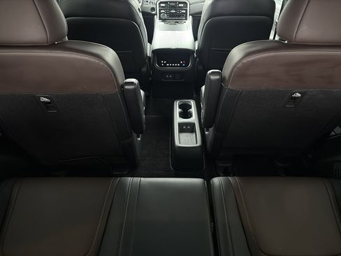 Used 2025 Nissan Armada Platinum Reserve image 15