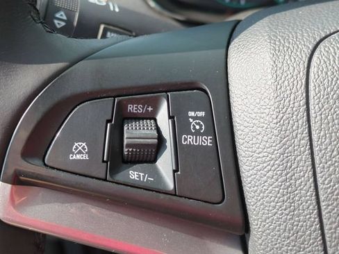 Used 2020 Chevrolet Trax LT w/ LT Convenience Package FWD image 19