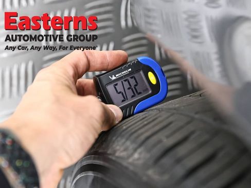 Used 2025 Nissan Altima 2.5 SV FWD image 29