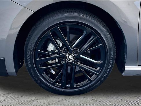 Certified 2025 Toyota Camry SE FWD image 11