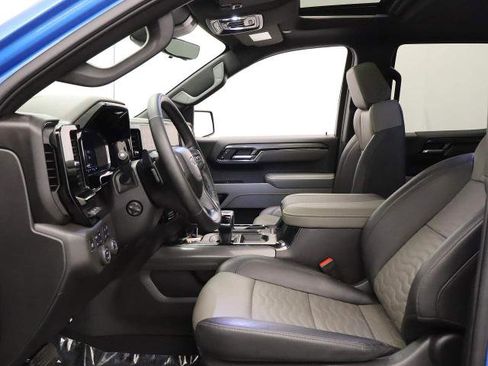 Used 2025 Chevrolet Silverado 1500 ZR2 w/ Technology Package image 31