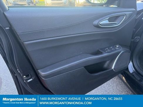 Used 2023 Alfa Romeo Giulia Sprint AWD/4WD image 11