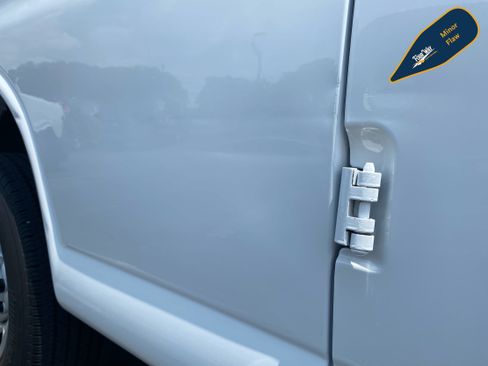 Used 2023 Chevrolet Express 3500 LS RWD image 32