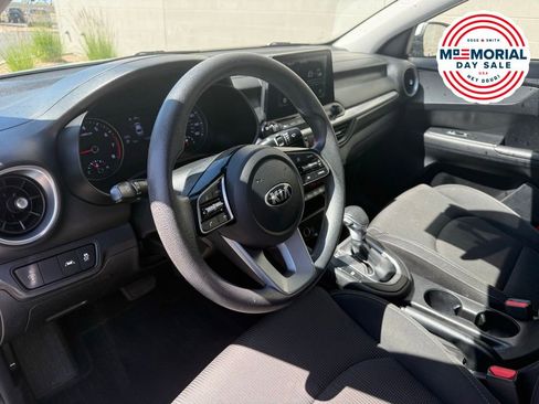 Used 2019 Kia Forte LXS FWD image 18