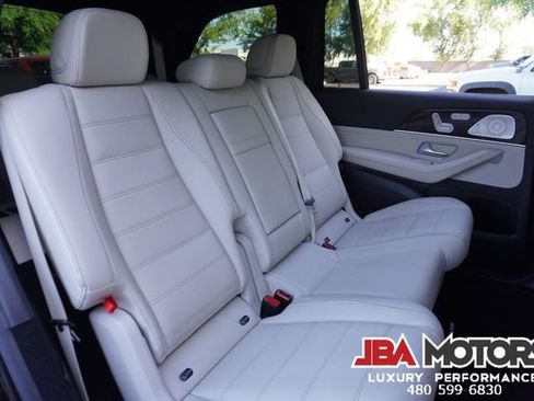 Used 2024 Mercedes-Benz GLS 580 4MATIC image 96
