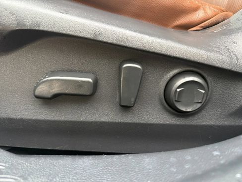 Used 2020 Subaru Outback Touring XT AWD/4WD image 17