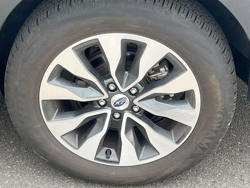 Certified 2024 Subaru Outback Touring XT AWD/4WD image 32