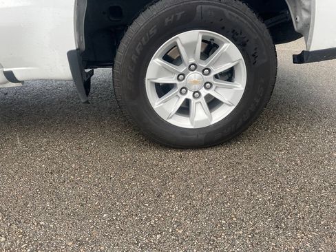 Used 2025 Chevrolet Silverado 1500 LT RWD image 5