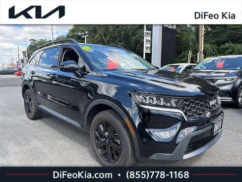 Certified 2023 Kia Sorento S w/ Panoramic Sunroof Package AWD/4WD image 1