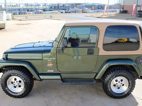 Used 1998 Jeep Wrangler Sahara image 18