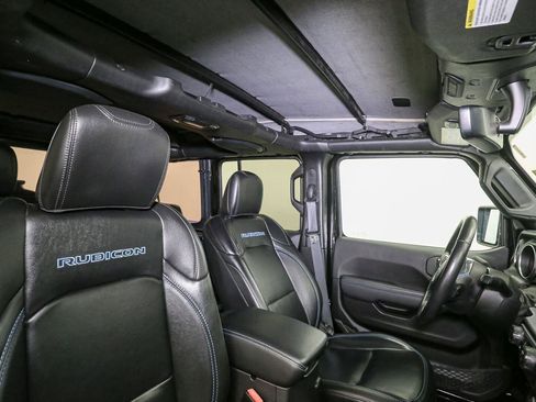 Used 2022 Jeep Wrangler Unlimited Rubicon 4xe w/ Cold Weather Group AWD/4WD image 19