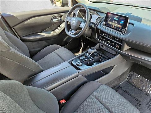 Used 2025 Nissan Rogue SV AWD/4WD image 26