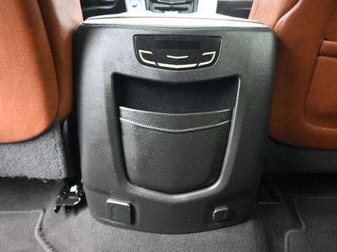 Used 2019 Cadillac Escalade ESV Luxury AWD/4WD image 35
