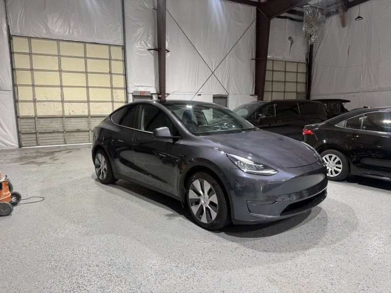 Used 2021 Tesla Model Y Long Range AWD/4WD image 1