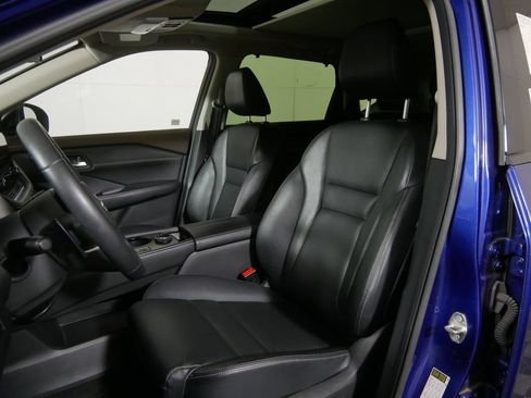 Used 2023 Nissan Rogue SL AWD/4WD image 12