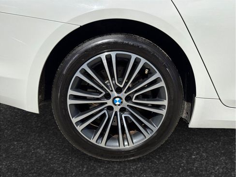 Used 2018 BMW 540i RWD image 14