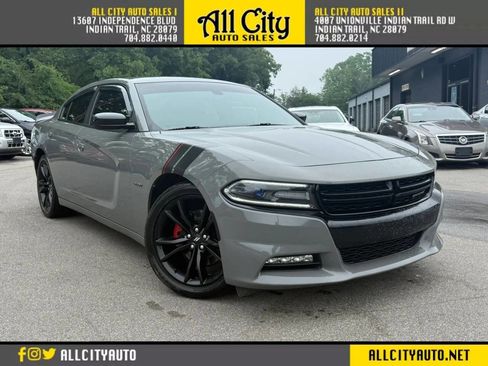 Used 2017 Dodge Charger R/T w/ Navigation & Travel Group RWD image 1