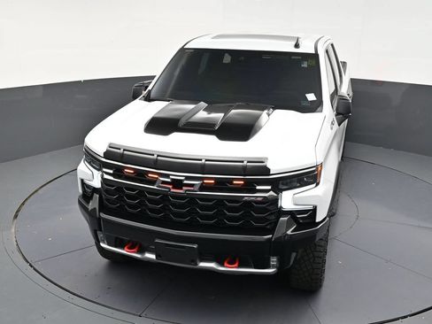 Used 2024 Chevrolet Silverado 1500 ZR2 w/ Technology Package AWD/4WD image 19