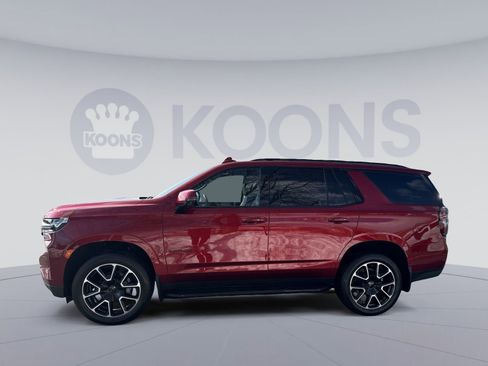 Used 2024 Chevrolet Tahoe RST w/ Luxury Package image 2