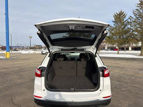 Used 2020 Chevrolet Equinox LT w/ Driver Convenience Package image 41