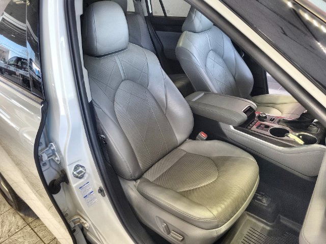 Used 2021 Toyota Highlander Platinum AWD/4WD image 26
