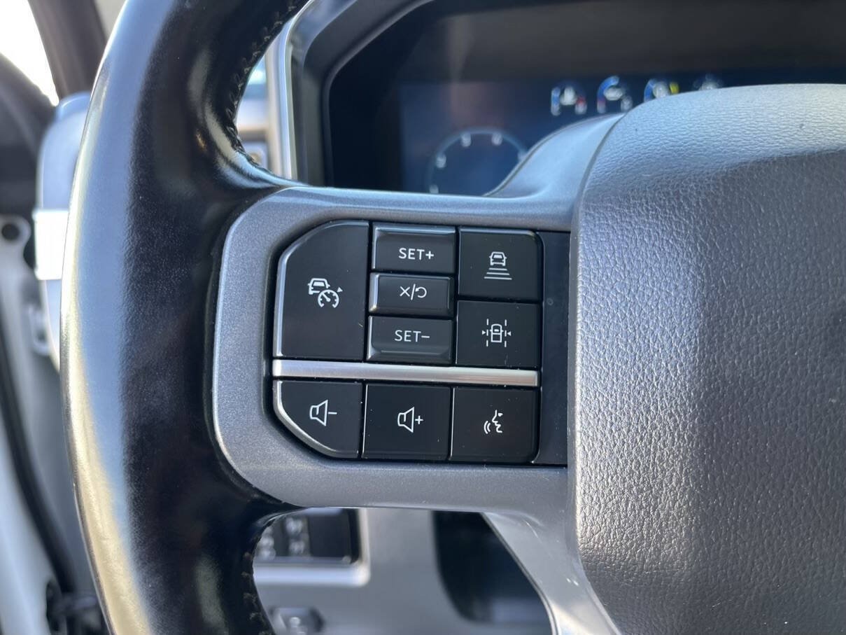 Used 2023 Ford F350 Lariat w/ Lariat Ultimate Package AWD/4WD image 16