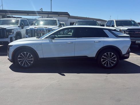 Used 2024 Cadillac Lyriq Sport RWD image 2