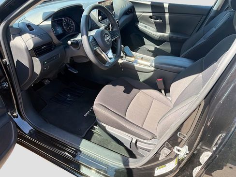 Used 2025 Nissan Sentra SV FWD image 24