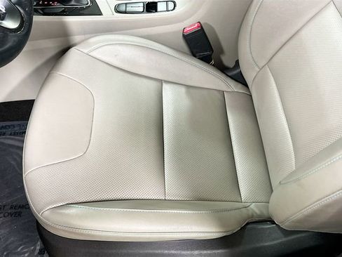 Used 2022 Kia Niro Touring Special Edition image 20