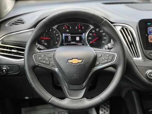 Used 2017 Chevrolet Malibu LT w/ Leather Package FWD image 31