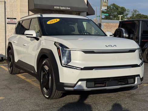 Used 2024 Kia EV9 Wind AWD/4WD image 12