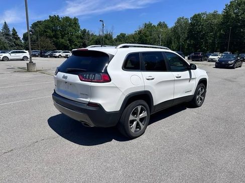 Used 2019 Jeep Cherokee Limited AWD/4WD image 3