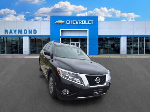 Used 2016 Nissan Pathfinder SL w/ SL Premium Package AWD/4WD image 9