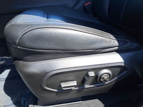 Used 2022 Jeep Grand Cherokee L Limited RWD image 31