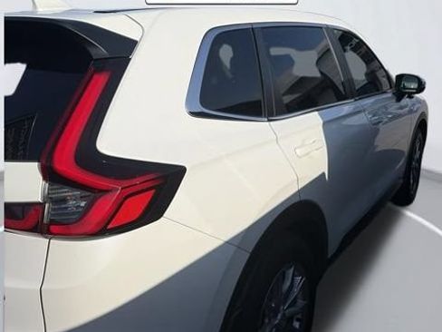 Used 2023 Honda CR-V EX-L image 4