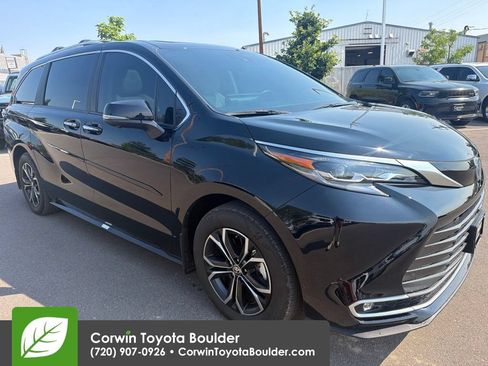 Used 2025 Toyota Sienna Platinum AWD/4WD image 1