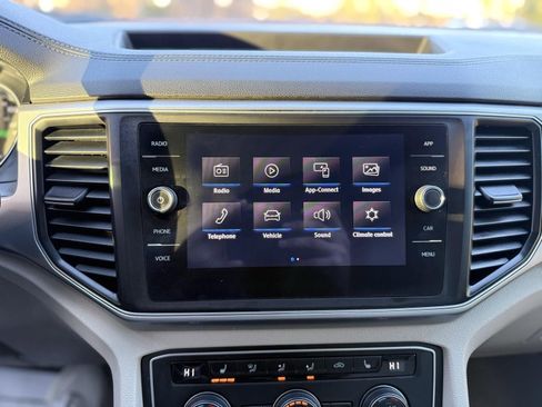 Used 2019 Volkswagen Atlas SE w/ Towing Package image 39