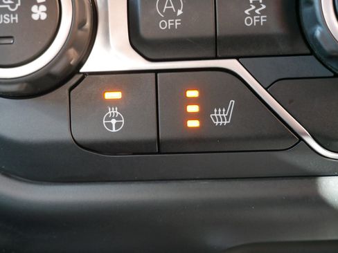 Used 2020 Jeep Wrangler Sport image 19