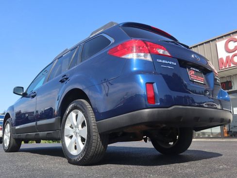 Used 2011 Subaru Outback 2.5i Limited w/ PWR Moonroof Pkg AWD/4WD image 19