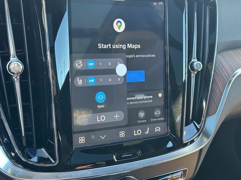 New 2026 Volvo V60 B5 Cross Country Plus w/ Climate Package image 25